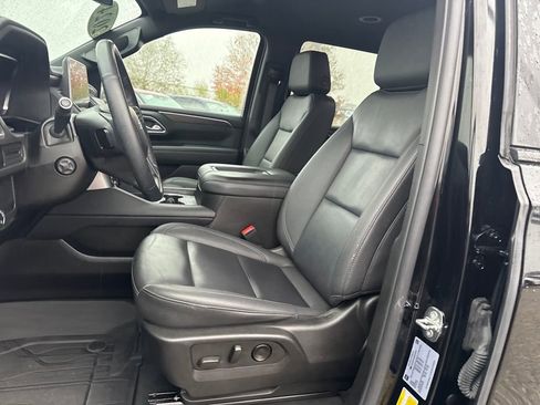 Used 2024 Chevrolet Tahoe Z71 w/ Luxury Package image 15