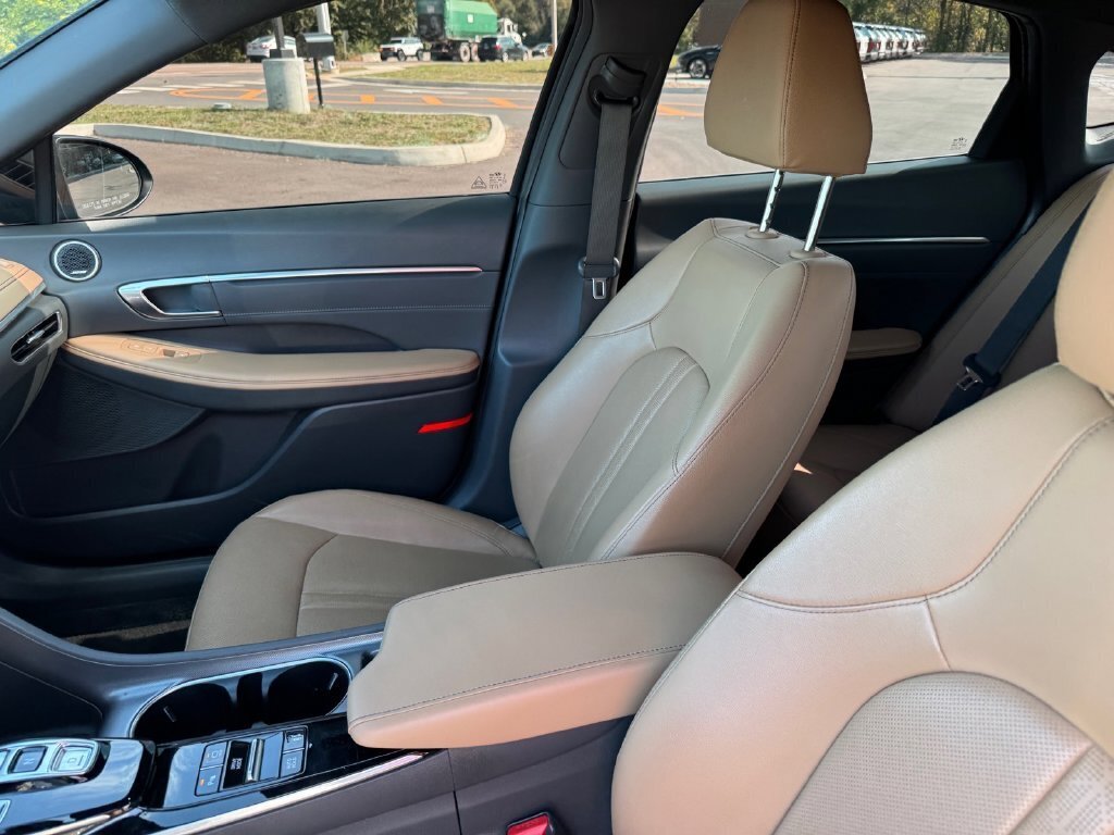 Used 2023 Hyundai Sonata Limited FWD image 10