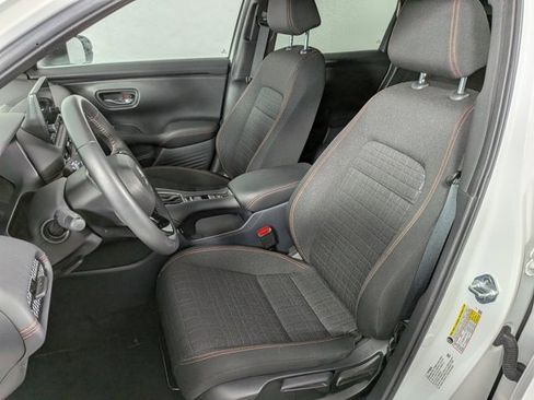 Used 2024 Honda HR-V Sport image 15