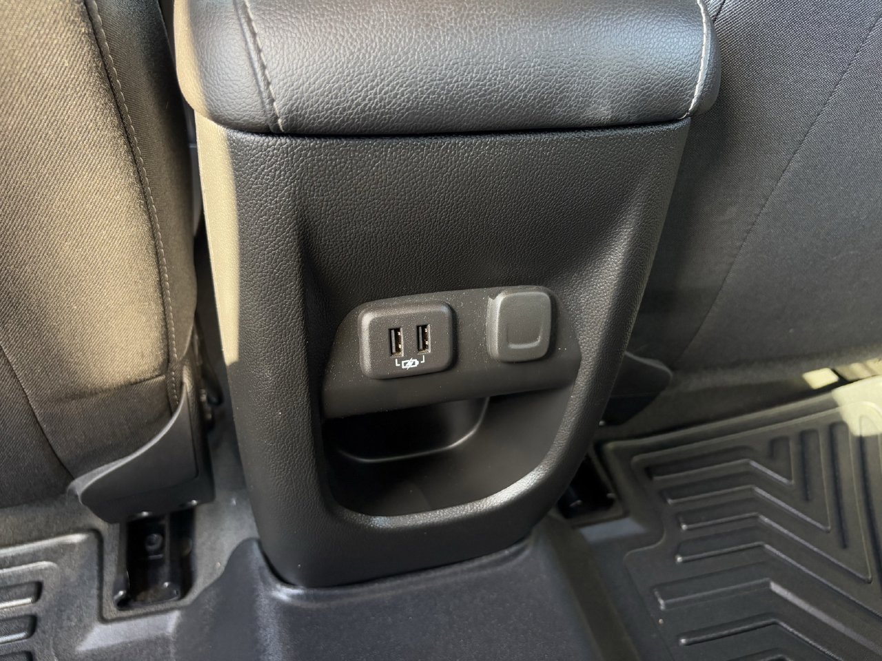 Used 2022 Chevrolet Colorado LT w/ LT Convenience Package RWD image 22
