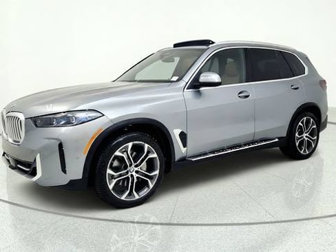 Used 2025 BMW X5 sDrive40i w/ Parking Assistance Package RWD image 4