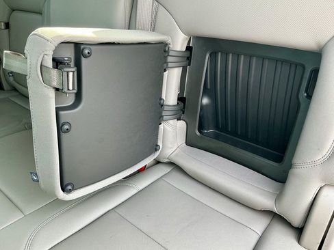 Used 2025 GMC Sierra 1500 SLT w/ SLT Premium Plus Package image 32