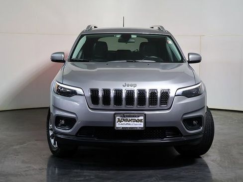 Used 2019 Jeep Cherokee Latitude Plus w/ Cold Weather Group AWD/4WD image 9