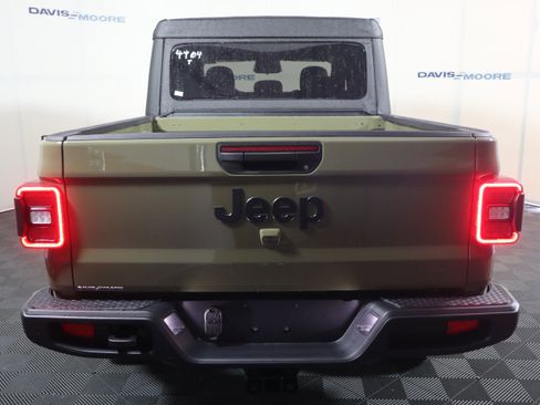 New 2026 Jeep Gladiator Sport image 7