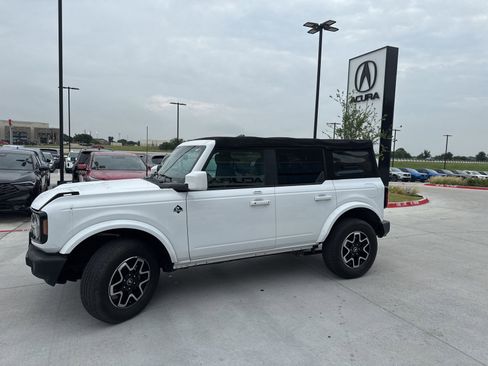 Used 2022 Ford Bronco Outer Banks AWD/4WD image 4