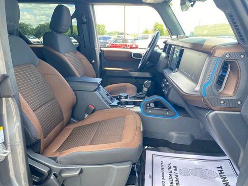 Used 2023 Ford Bronco Outer Banks AWD/4WD image 30
