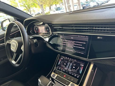 Used 2022 Audi Q8 Premium Plus w/ Premium Plus Package image 38