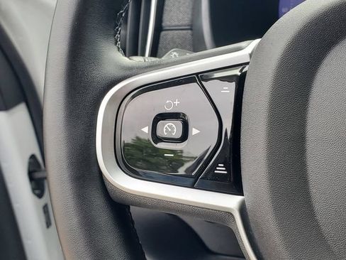 Certified 2025 Volvo XC90 B5 Plus AWD/4WD image 20