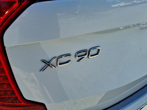Certified 2023 Volvo XC90 B5 Plus w/ Protection Package Premier AWD/4WD image 9