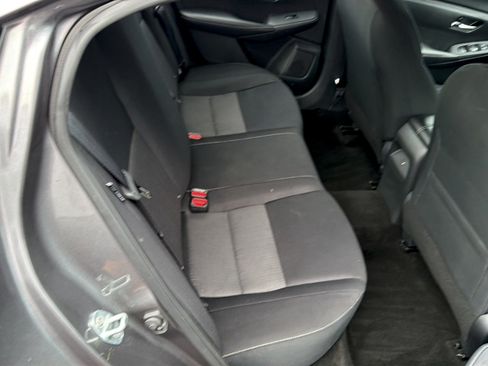 Used 2024 Nissan Sentra SV FWD image 8