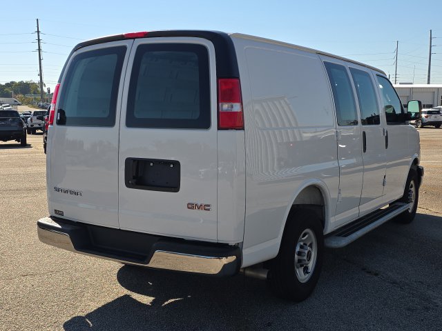 Used 2025 GMC Savana 2500 w/ Driver Convenience Package RWD image 5