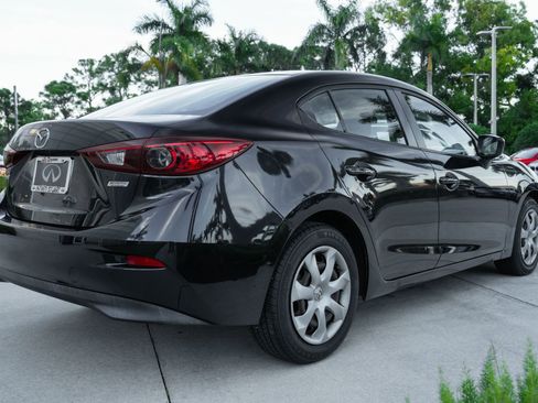 Used 2014 MAZDA MAZDA3 i Sport image 22
