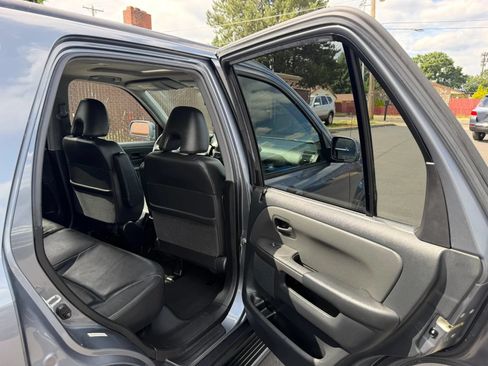 Used 2006 Honda CR-V EX image 12