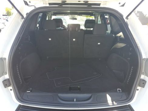 Used 2019 Jeep Grand Cherokee Laredo RWD image 7