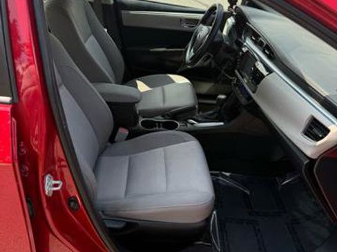 Used 2015 Toyota Corolla LE image 12