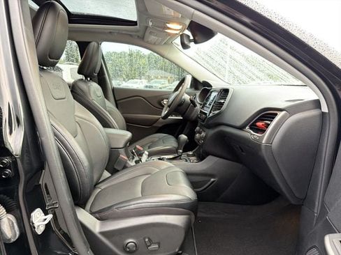 Used 2022 Jeep Cherokee Limited AWD/4WD image 19