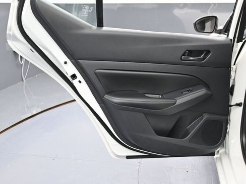 Used 2025 Nissan Altima 2.5 SV image 35