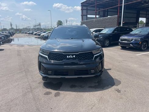 Used 2022 Kia Sorento EX w/ Panoramic Sunroof Package image 18