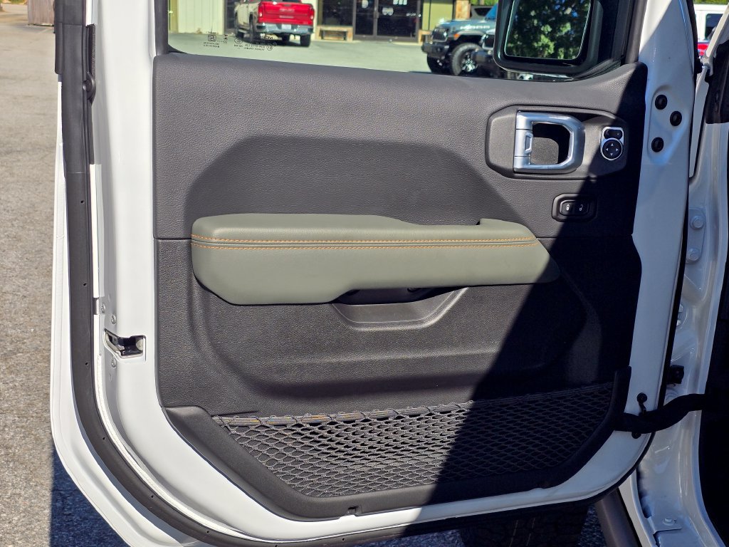 New 2026 Jeep Gladiator Mojave AWD/4WD image 35