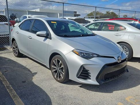 Used 2017 Toyota Corolla SE image 1