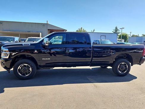 New 2026 RAM 2500 Laramie AWD/4WD image 4
