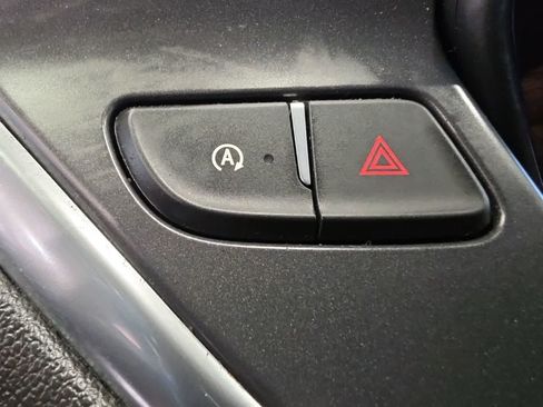 Used 2020 Chevrolet Blazer LT FWD image 25