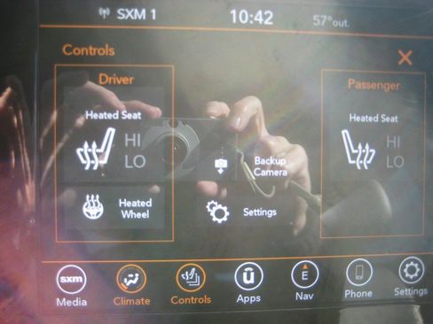 Used 2021 Jeep Grand Cherokee Laredo X image 23