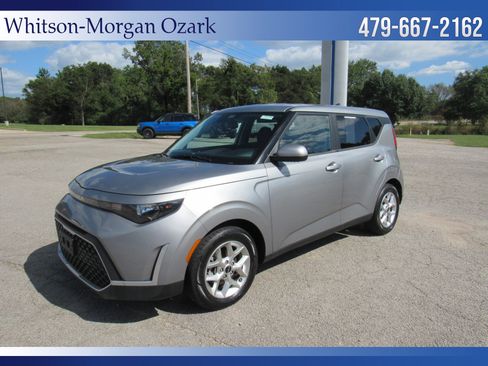 Used 2023 Kia Soul LX w/ Option Group 015 image 3