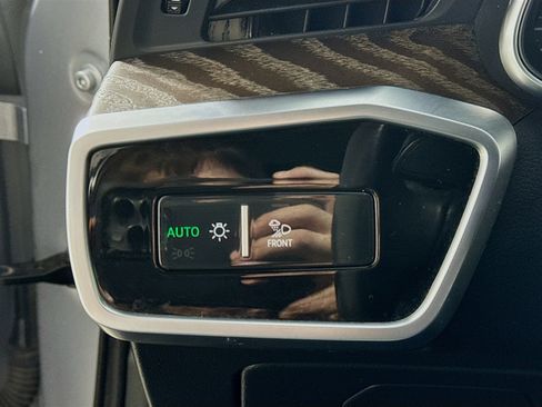 Used 2020 Audi A6 2.0T Premium image 12