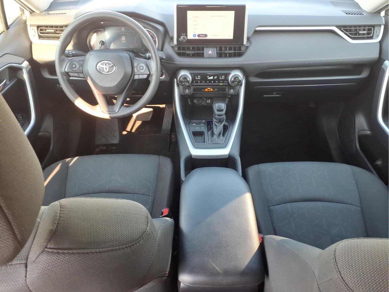 Used 2024 Toyota RAV4 XLE FWD image 7