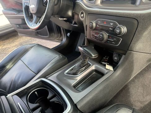 Used 2019 Dodge Charger SXT w/ Leather Interior Group image 24