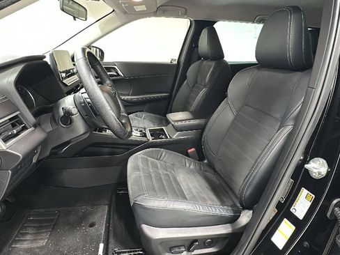 Used 2022 Mitsubishi Outlander SE image 10