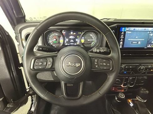 Used 2024 Jeep Wrangler Unlimited AWD/4WD image 13