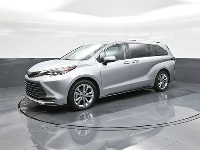 Certified 2023 Toyota Sienna Platinum