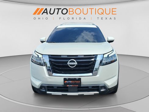 Used 2023 Nissan Pathfinder SL AWD/4WD image 8