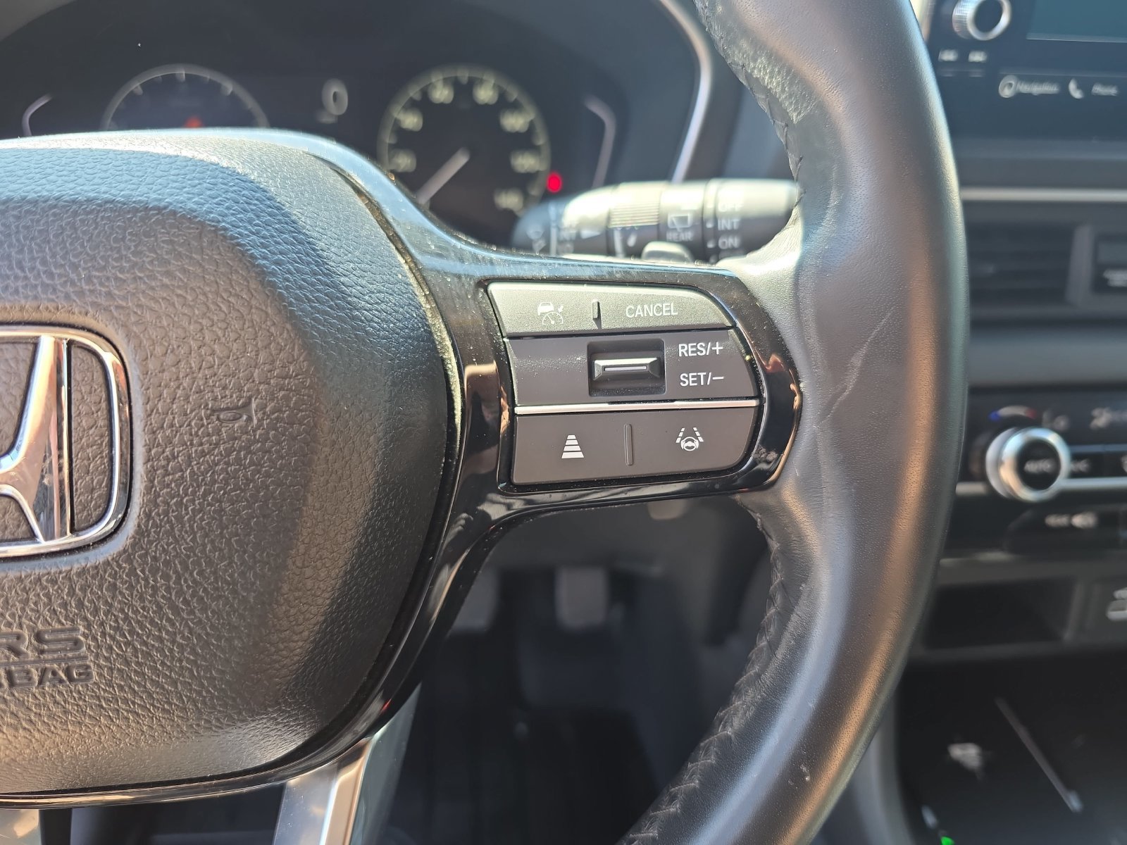 Used 2024 Honda Pilot Touring image 15