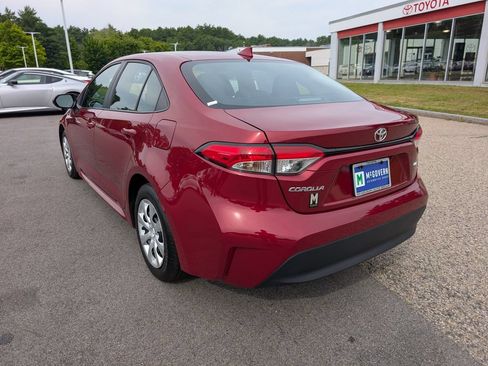 Used 2025 Toyota Corolla LE FWD image 3