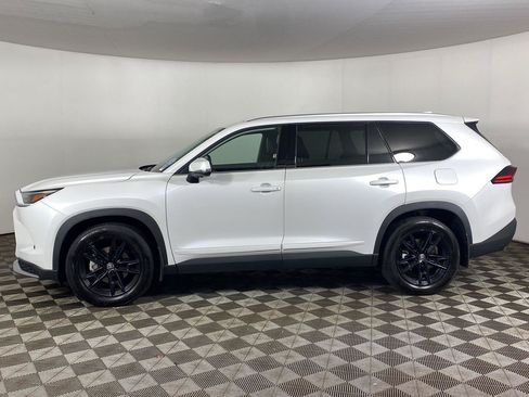 Used 2025 Toyota Grand Highlander AWD Hybrid image 31
