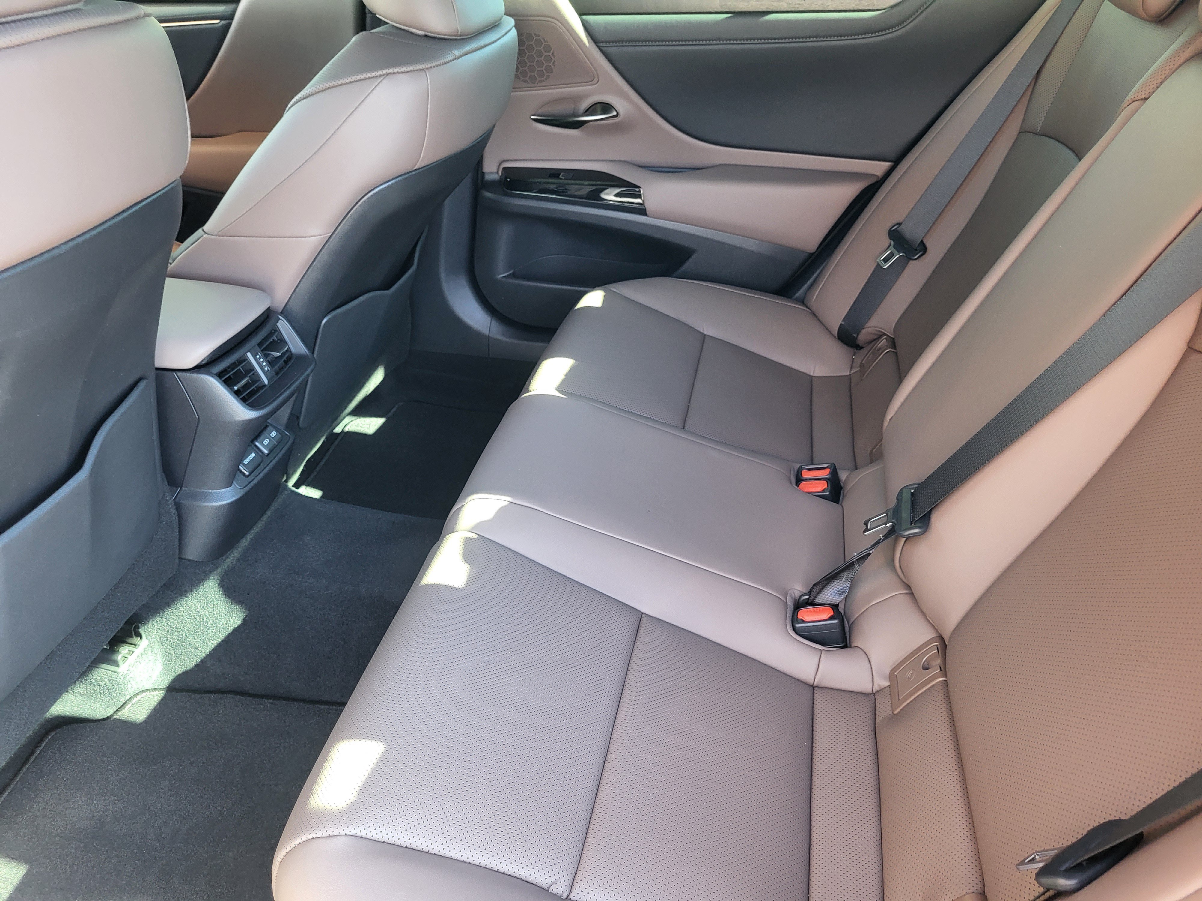 Used 2025 Lexus ES 350 w/ Premium Package FWD image 23
