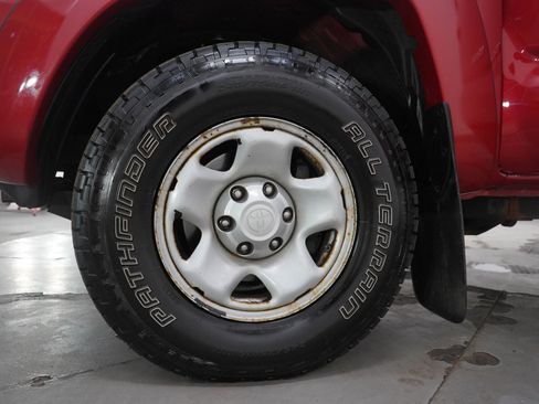 Used 2011 Toyota Tacoma 4x4 Double Cab w/ SR5 Pkg #2 image 29