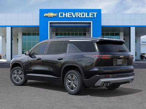 New 2026 Chevrolet Traverse LT w/ Driver Confidence Package FWD image 3