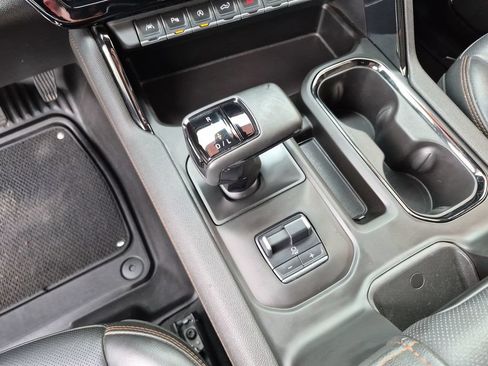 Certified 2024 GMC Sierra 1500 AT4 w/ Technology Package AWD/4WD image 31