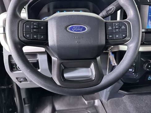Used 2024 Ford F350 XLT image 11