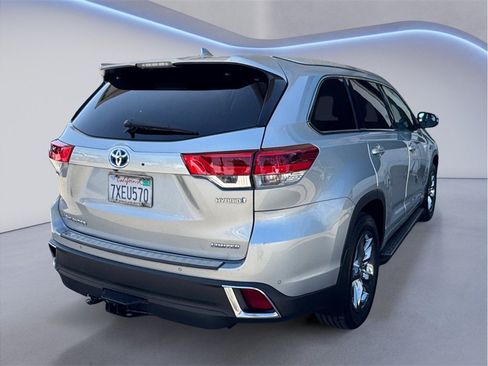Used 2017 Toyota Highlander Limited Platinum AWD/4WD image 6