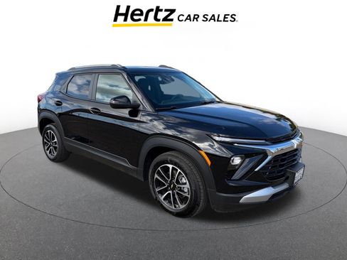 Used 2025 Chevrolet TrailBlazer LT image 1