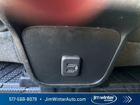 Used 2020 Chevrolet Equinox Premier w/ LPO, Floor Liner Package FWD image 21