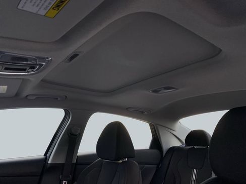 Certified 2025 Hyundai Elantra SEL FWD image 27