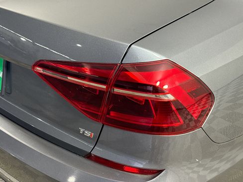 Used 2018 Volkswagen Passat 2.0T S w/ Driver Assistance Package image 33