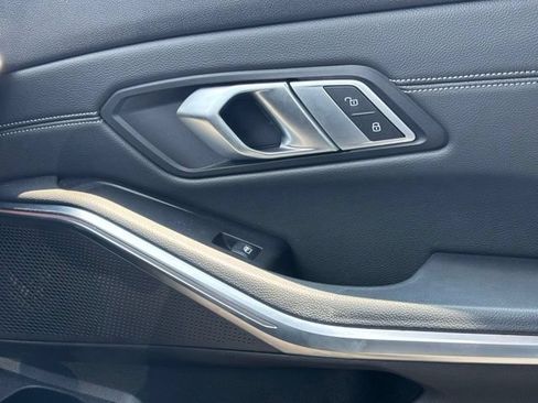 Used 2019 BMW 330i xDrive Sedan w/ Driving Assistance Package AWD/4WD image 34
