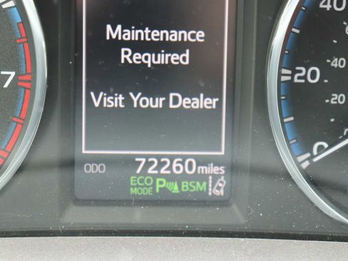 Used 2018 Toyota RAV4 Limited w/ Advanced Technology Package FWD image 11